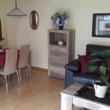 קמברילס 100M2 Big Apartment Private Garden And Pool/ 100M2 Gran Apartamento Jardin Privado Y Piscina / Acogedor Apartamento En Zona Tranquila Y Agradable מראה חיצוני תמונה