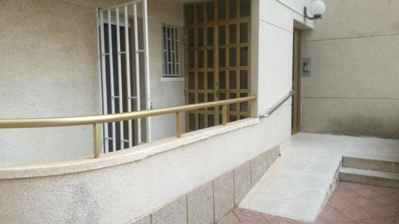 קמברילס 100M2 Big Apartment Private Garden And Pool/ 100M2 Gran Apartamento Jardin Privado Y Piscina / Acogedor Apartamento En Zona Tranquila Y Agradable מראה חיצוני תמונה