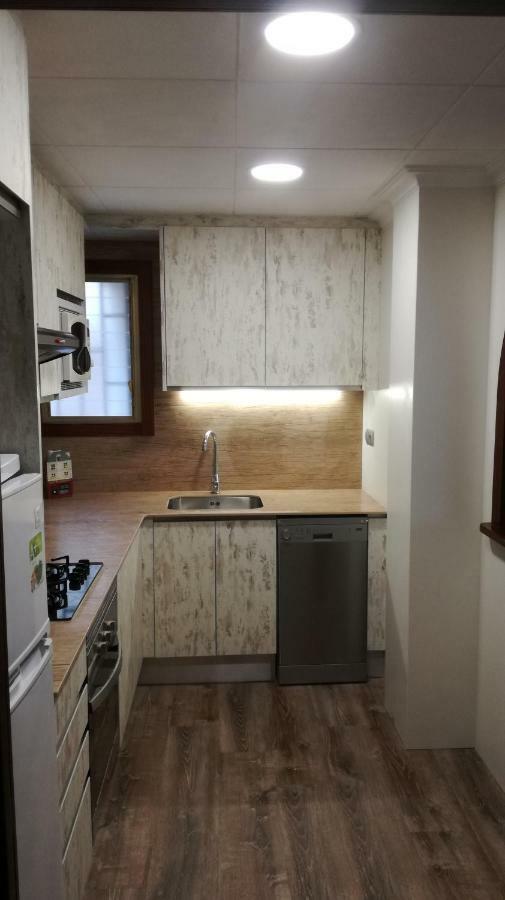 קמברילס 100M2 Big Apartment Private Garden And Pool/ 100M2 Gran Apartamento Jardin Privado Y Piscina / Acogedor Apartamento En Zona Tranquila Y Agradable מראה חיצוני תמונה